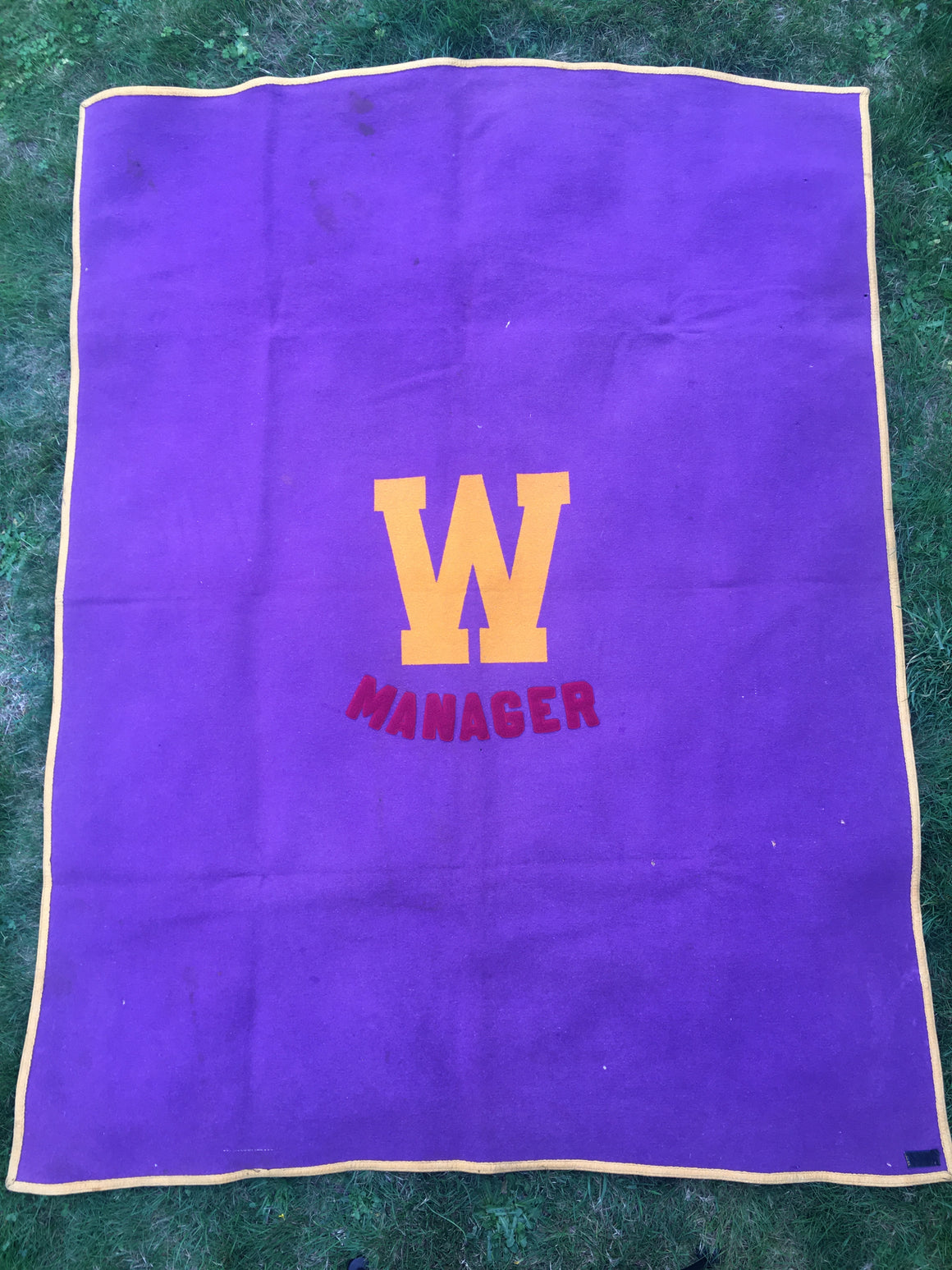 Washington Huskies stadium blanket