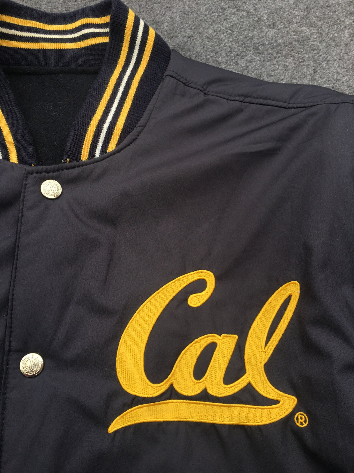 Cal Golden Bears reversible jacket - M / L