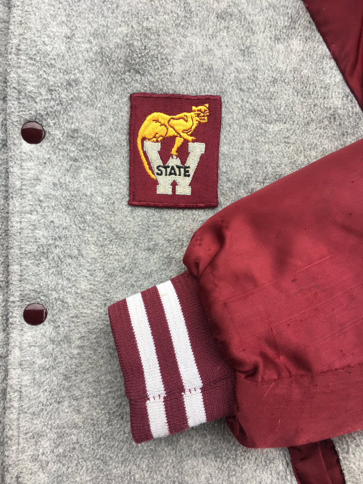 WSU Cougars satin / fleece jacket - size M