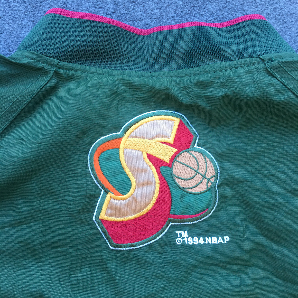Seattle Supersonics jacket by Pro Player - M / L