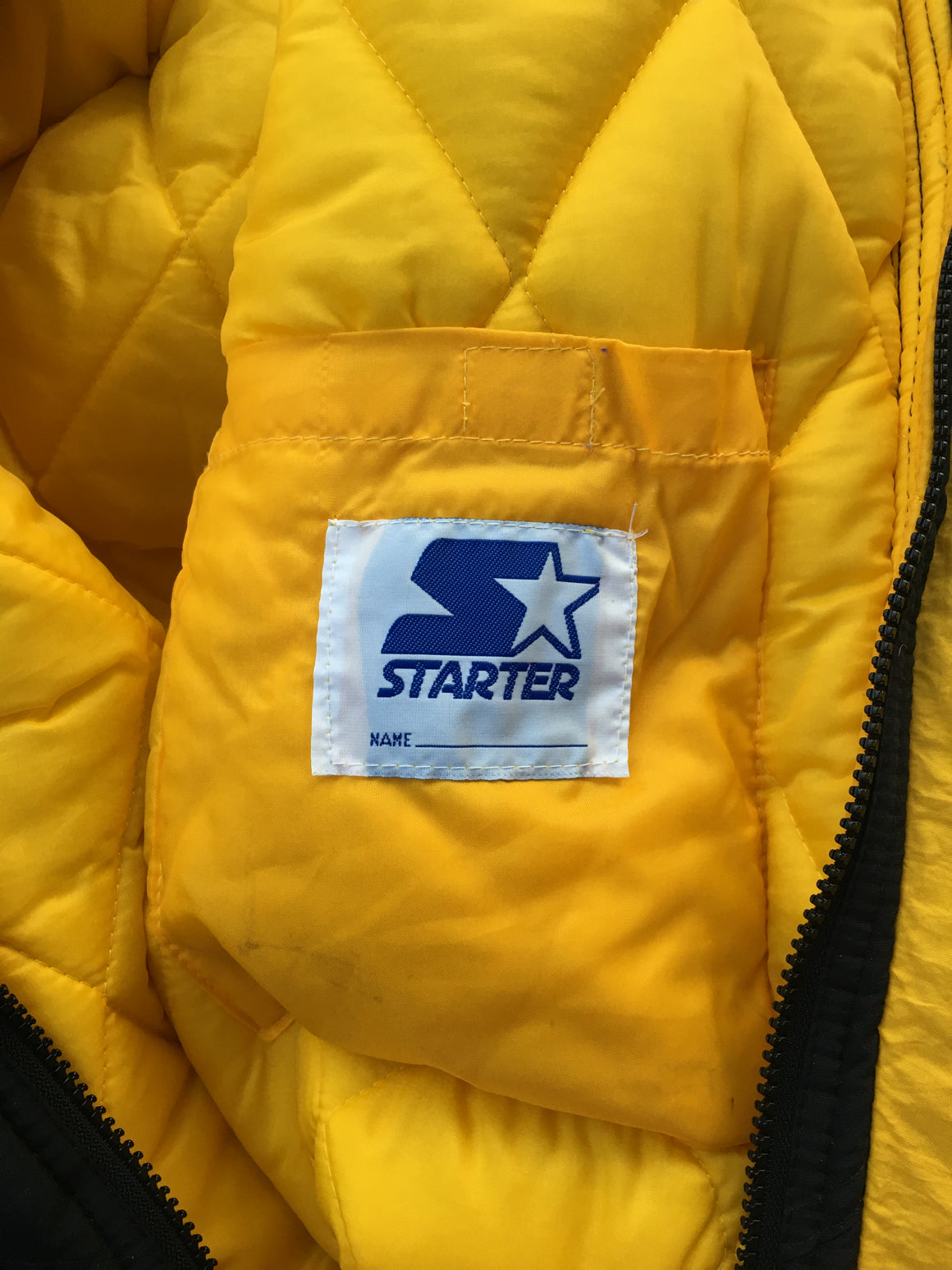 Iowa Hawkeyes Starter jacket - L / XL
