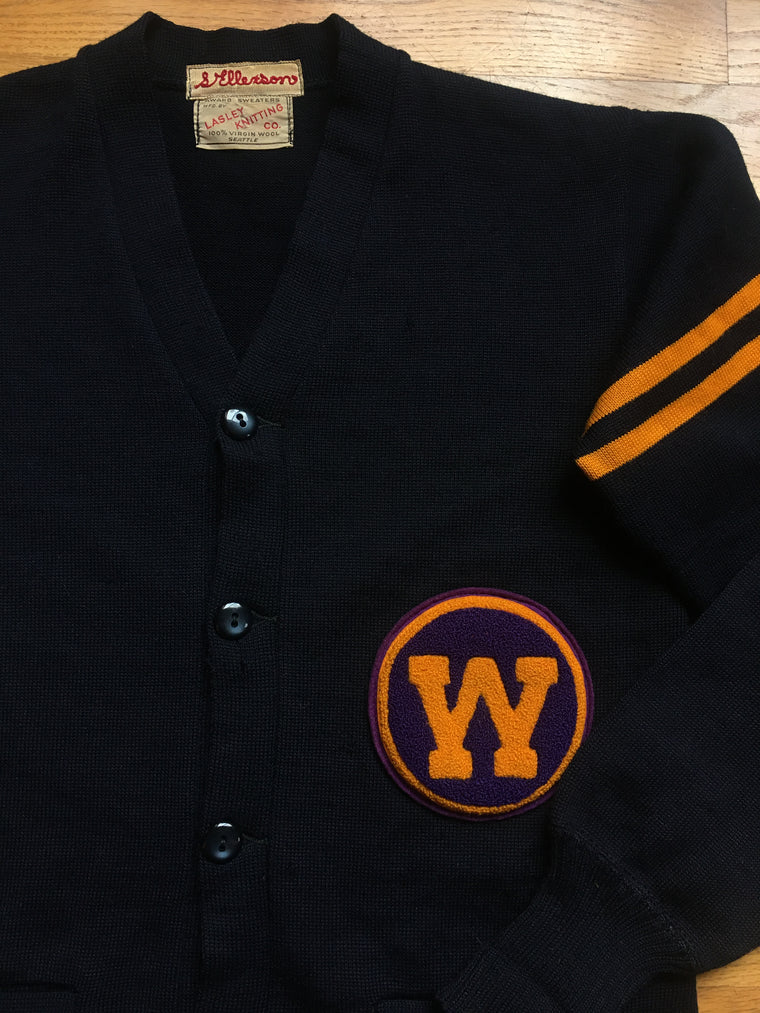 Washington Huskies letterman sweater -Medium