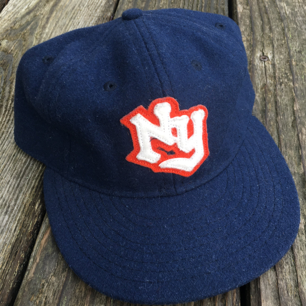 New York Knights hat - size 7 5/8