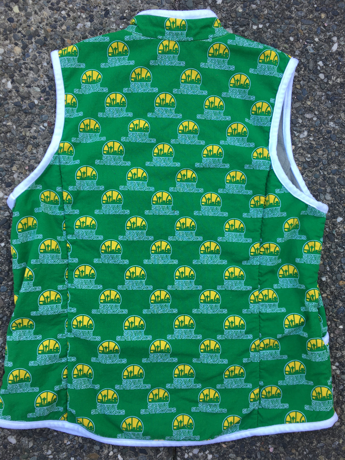 Seattle Sonics vest - size small
