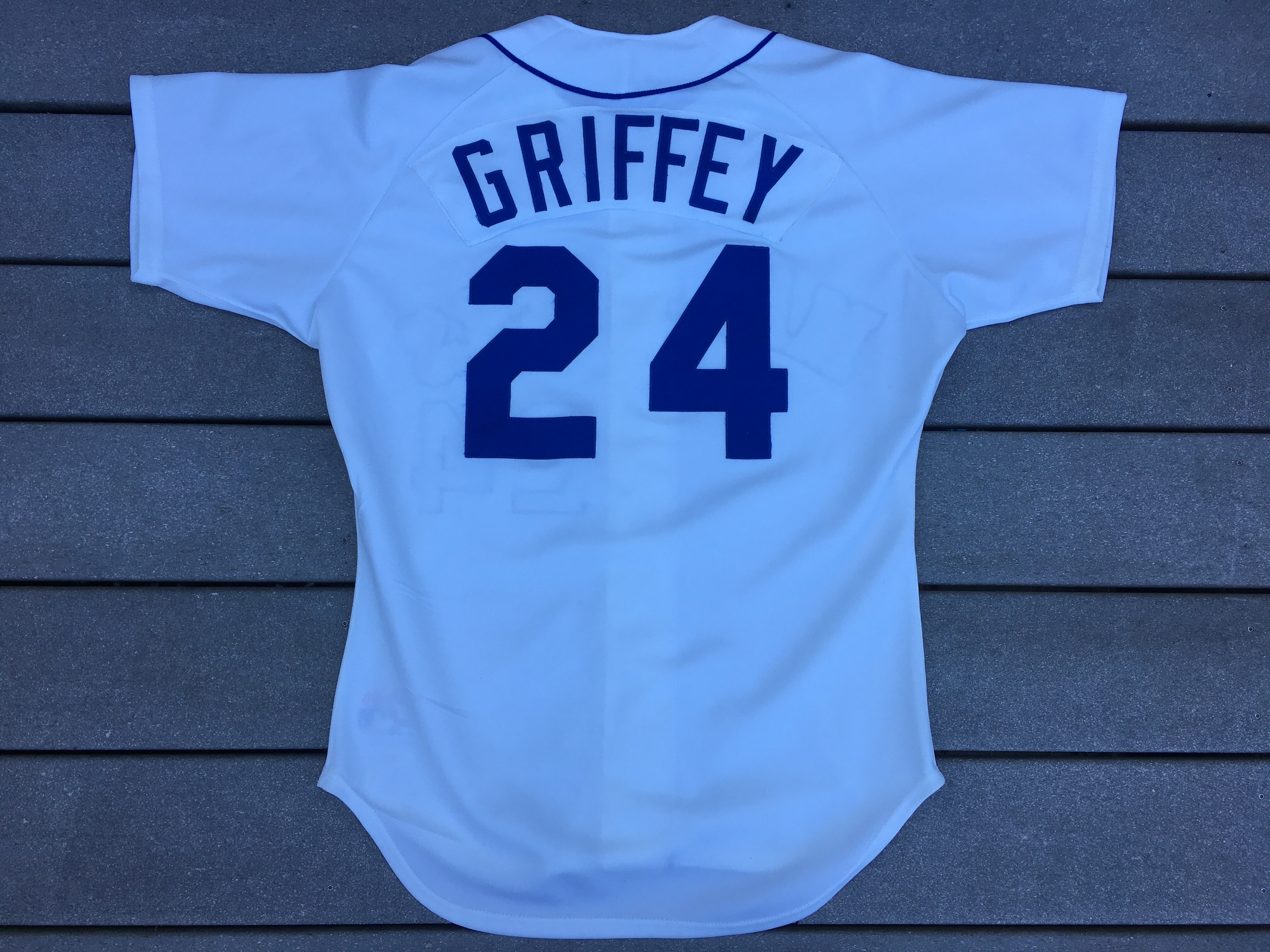 signed griffey jersey