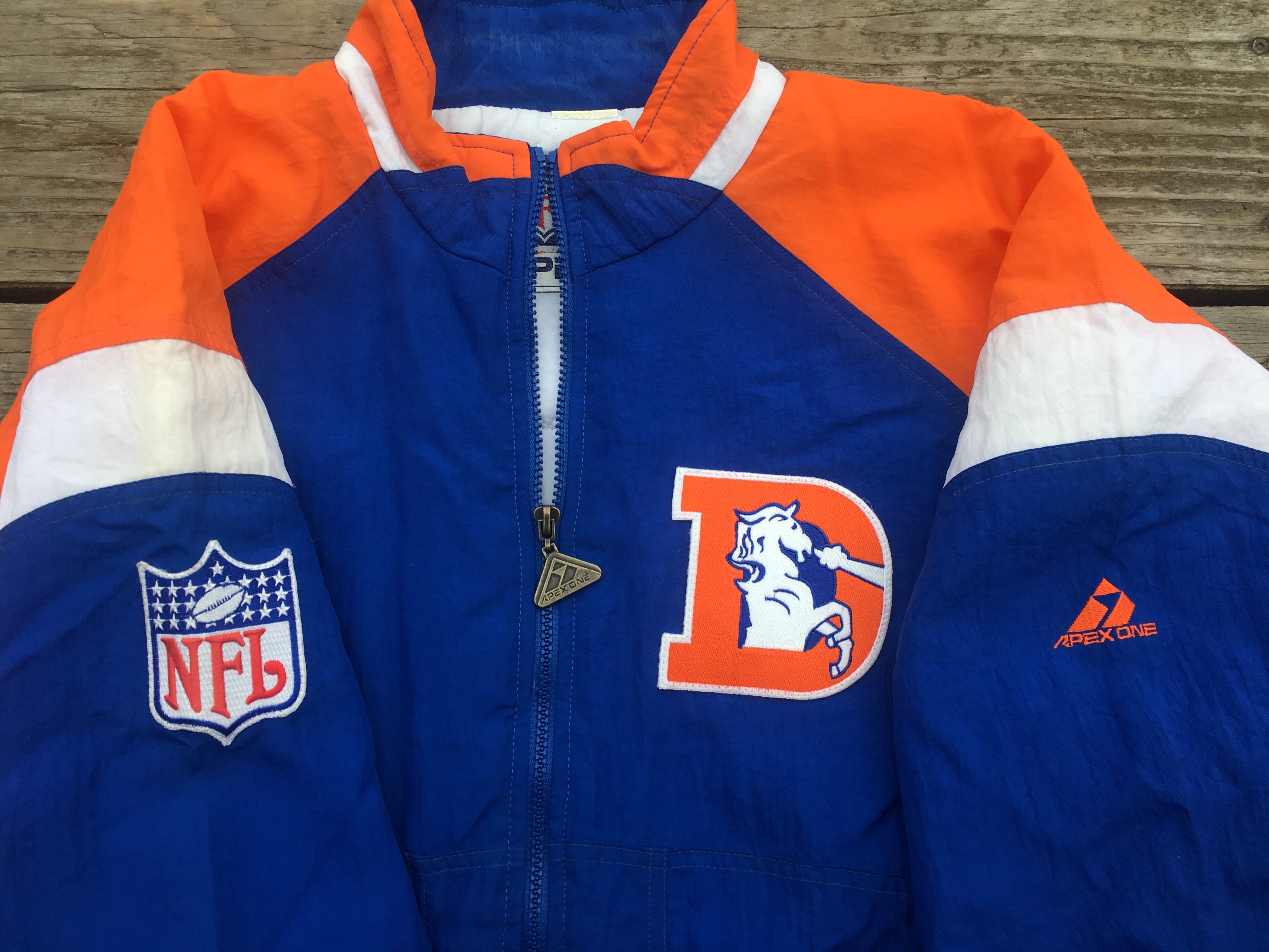 Rare NFL Leather Jacket Signed By Denver Broncos (XL) – Retro Windbreakers